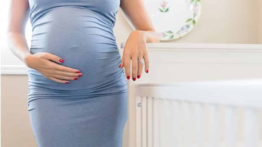 21 Best Pregnancy-Safe Nail Polishes Review Guide (and Non-Toxic Polish Removers)