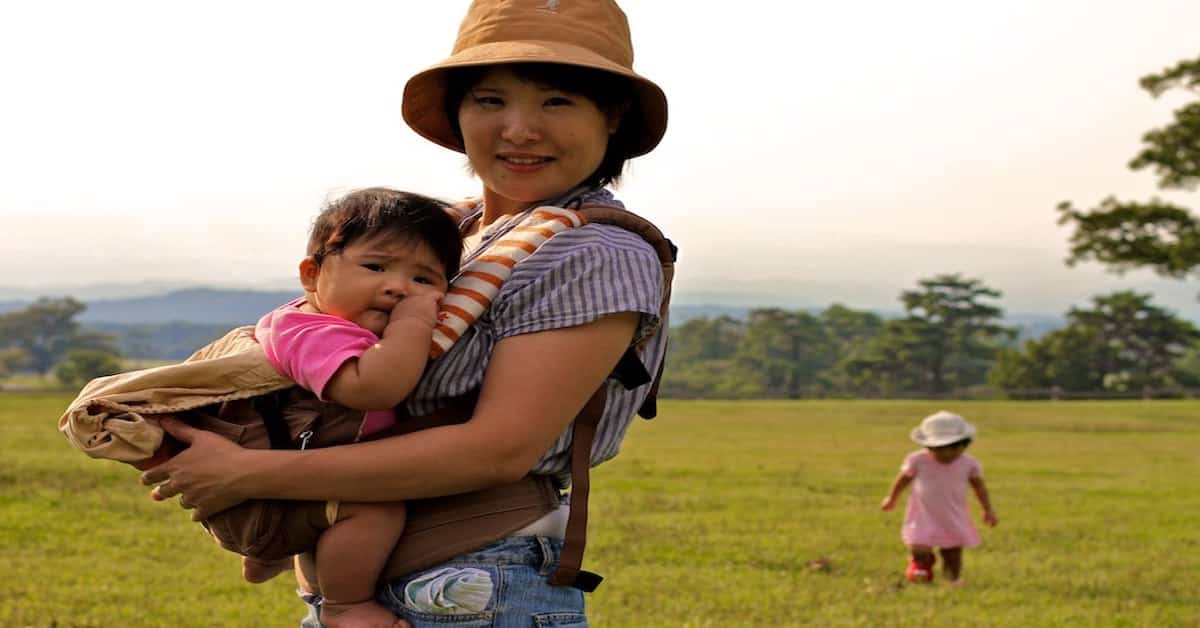 ErgoBaby Performance Baby Carrier Review